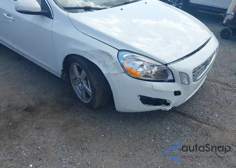 2012 Volvo S60 T5 из США, поврежденный, VIN YV1622FS5C2119061